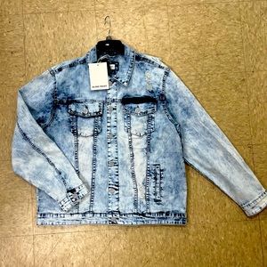 Men Distressed denim jacket